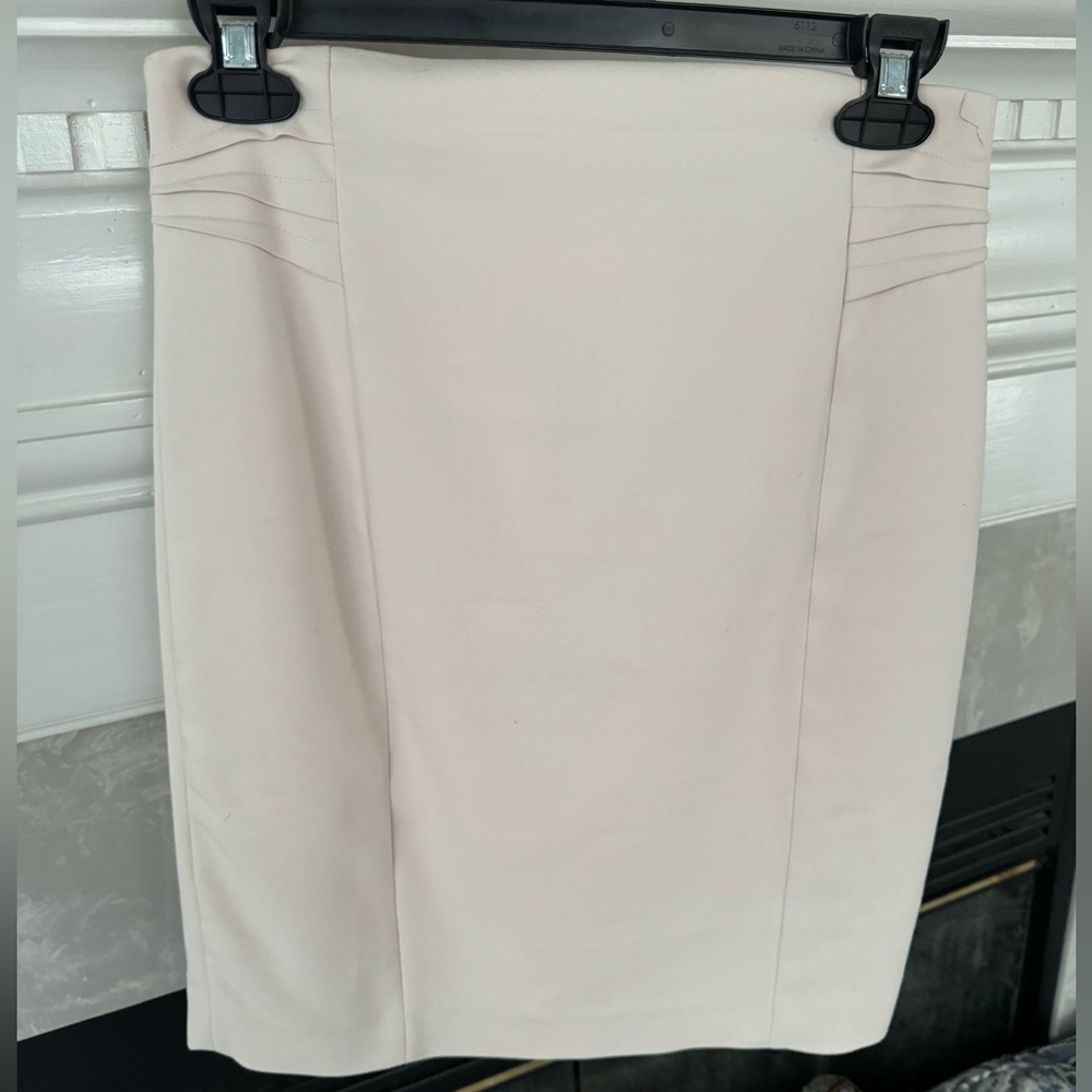 EXPRESS Pale Beige Pencil Suit Skirt Size 4